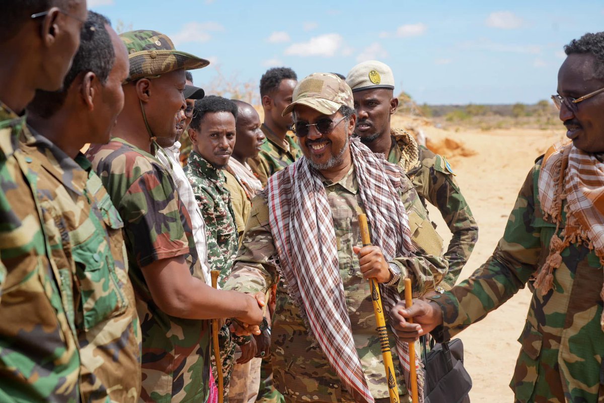HassanSMohamud's tweet image. Today, I stand once again on the frontlines where our brave heroes are making the ultimate sacrifice to free Somalia from the grip of Kharajite terrorists. This is a fight for our nation’s future which we must win. There’s no turning back. With Allah’s will, Somalia will prevail.