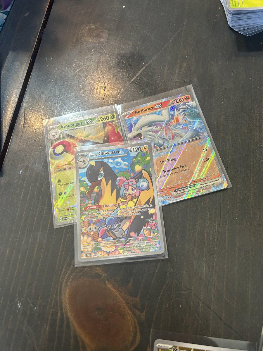 _FLIP's tweet image. 55 packs 0 sir BUT my chase was reshiram and kilowattrel so it’s okay