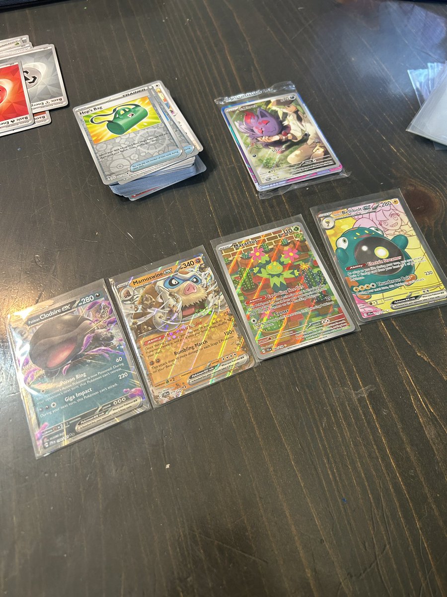 _FLIP's tweet image. 55 packs 0 sir BUT my chase was reshiram and kilowattrel so it’s okay