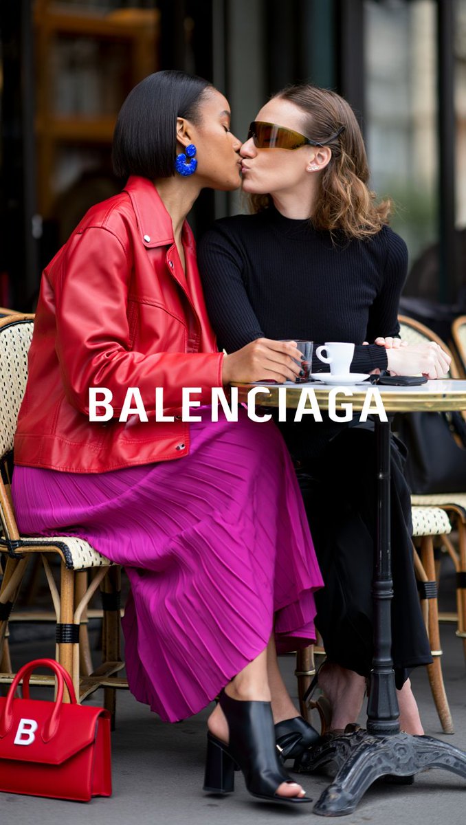 serval75's tweet image. @reveimage è assolutamente incredibile! #ReveImage