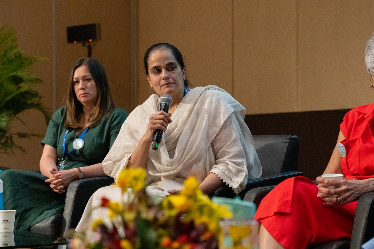 OurKidsClimate's tweet image. Yesterday at the @WHO Conference on Air Pollution in 🇨🇴, mothers from around the 🌍 shared powerful stories at our "Mothers for Clean Air" panel.

Moms @MayaMailer @BhavreenMK &amp;amp; others reminded us of the vital role mothers play in standing up for their children’s health &amp;amp; future.