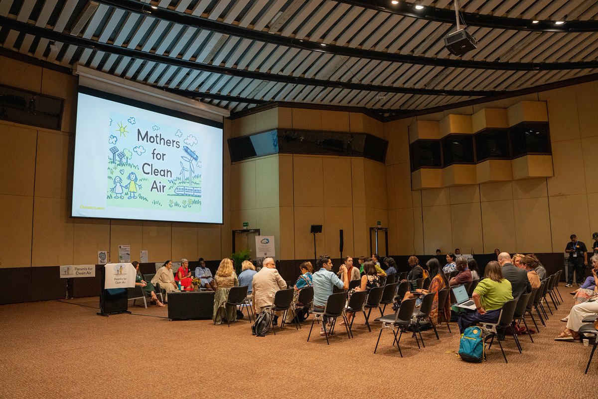 OurKidsClimate's tweet image. Yesterday at the @WHO Conference on Air Pollution in 🇨🇴, mothers from around the 🌍 shared powerful stories at our "Mothers for Clean Air" panel.

Moms @MayaMailer @BhavreenMK &amp;amp; others reminded us of the vital role mothers play in standing up for their children’s health &amp;amp; future.