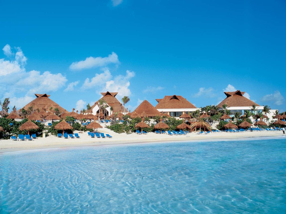 busintriper's tweet photo. Bahia Principe Riviera Maya Resort recibe el distintivo “Playa Platino” por su excelencia ambiental 🏨♻️

Se trata de un reconocimiento que posiciona al resort como referente en el manejo responsable de sus entornos costeros.

Más info: https://t.co/zFSi5Y2Ecb https://t.co/Nc5NB3cDTe