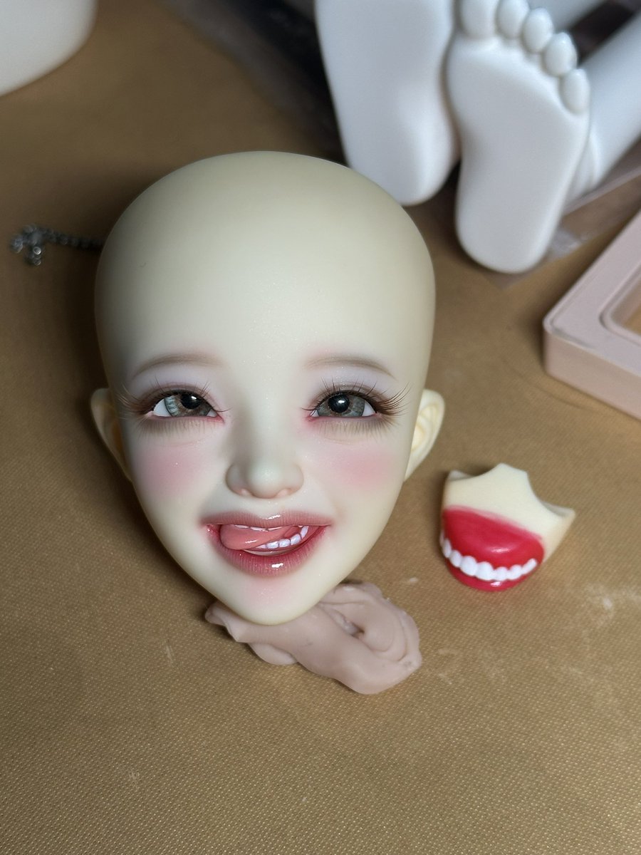 미소한테 혹시나 하구 
레오 치아파츠 껴줘봤는데 
너무 기엽따….🤭