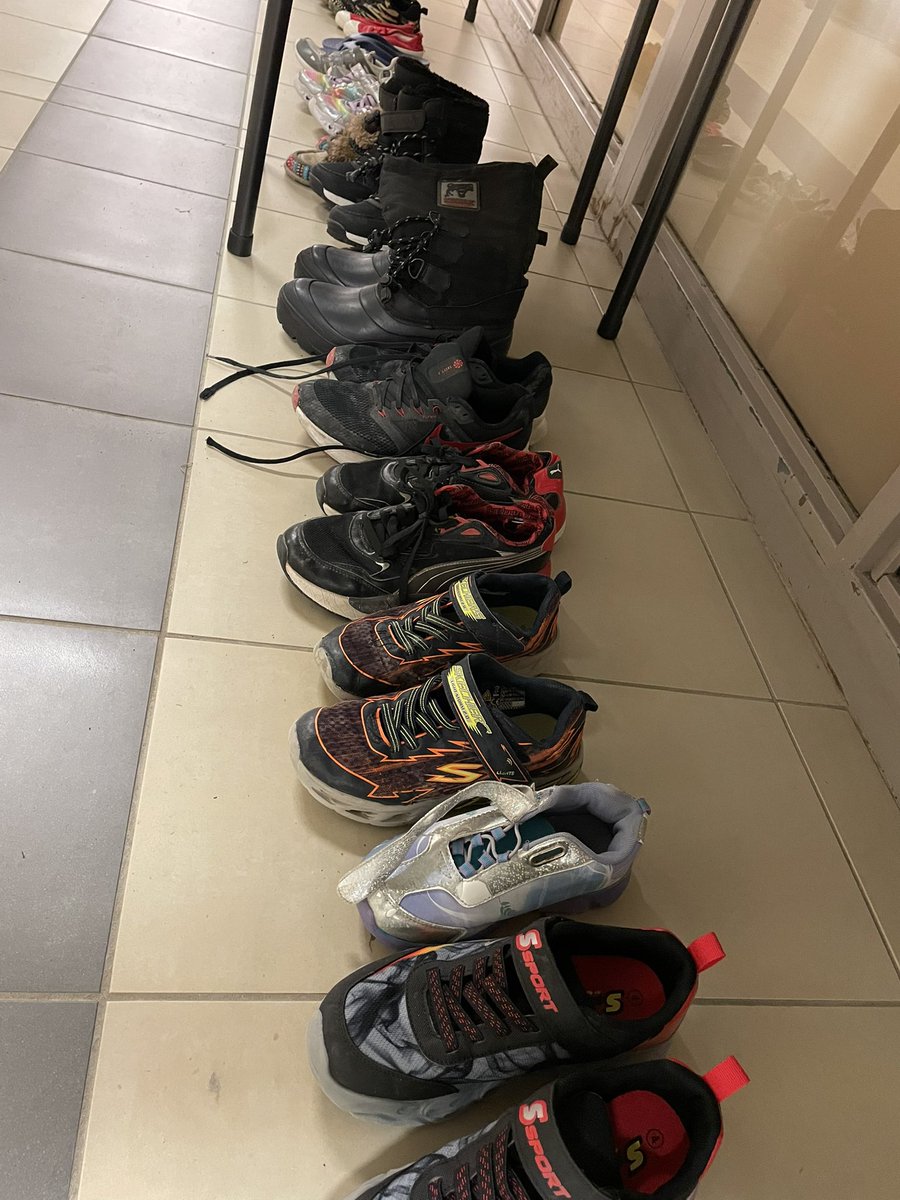So many lost items need to be found by their owners. Please retrieve any lost items. Any remaining items will be donated next week.