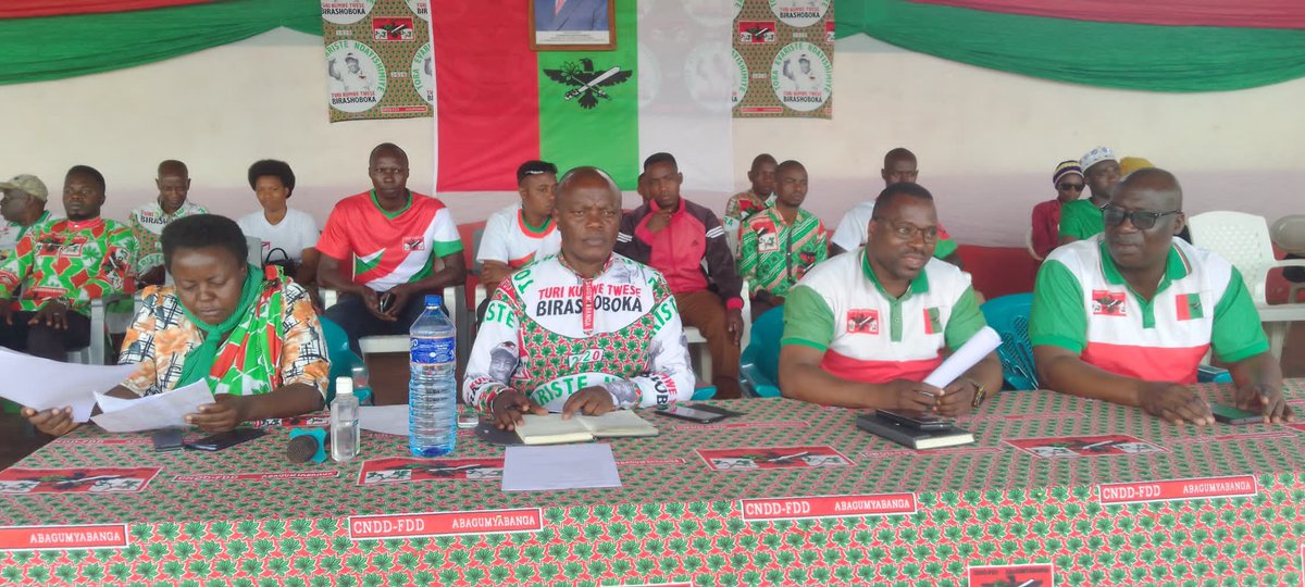CKarusi73722's tweet photo. #Karusi: Ubuserukizi bw'umugambwe #CNDD_FDD muri komine #Karusi bwagendeye abagumyabanga ba zone #Bugenyuzi kuri uwu wa 25 Ntwarante 2025 kugira baganire n'indongozi uko bokwitwara muri iki gihe twimirije amatora, @CnddFdd ,@CNDD_FDDGitega https://t.co/sggkTwN5Ur