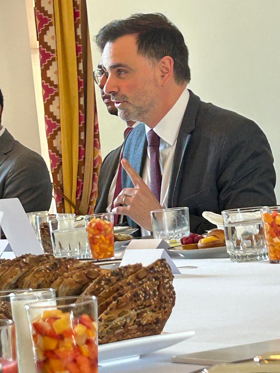 CCI_PF's tweet photo. La visita del Ministro francés de Comercio Exterior, @LaurentSMartin, refuerza los lazos económicos e impulsa acuerdos 🇨🇵🤝🇵🇪.

📌 Desayuno en la Residencia de Francia
📌 Almuerzo en Le Cordon Bleu
📌 Cóctel con la comunidad francesa
Gracias @FrancePerou por la  gran organización https://t.co/6IeydUMbKW
