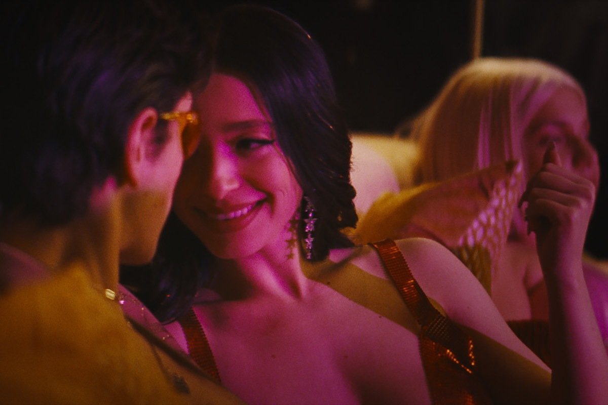 𝗕𝘂𝘀𝘁𝗹𝗲 ᴿᴾ • #NylonRP
Cover • Event • Update • 𝗠͟𝗼͟𝗿͟𝗲

﹝  🗞  ﹞ —— 𝗥𝗲𝗮𝗱 𝗺𝗼𝗿𝗲: The first images of the shooting highlight the intense preparation of Ayslin N. Riviére for the role in <a href="/AnoraMovieRP/">𝖠𝗇𝗼𝙧𝖺 ᴿᴾ</a>