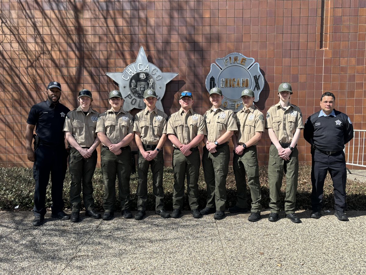 Today we welcomed the Grundy County Sheriffs Office Youth Explorers to visit our Fusion Center. We are happy to show youth across the State of Illinois the day to day operations as they pursue a career in law enforcement.