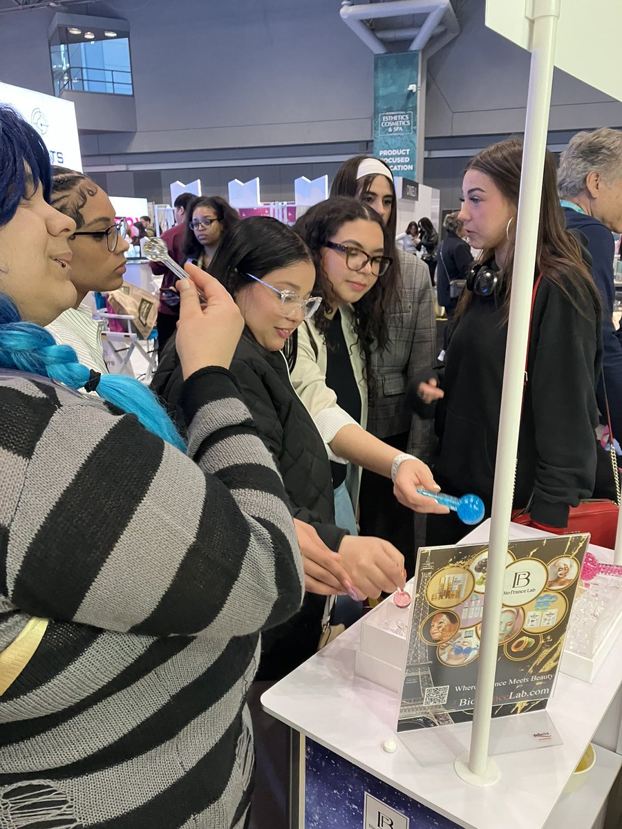 More of the Cosmetology Seniors at the International Beauty Show 💇‍♀️💅🏾