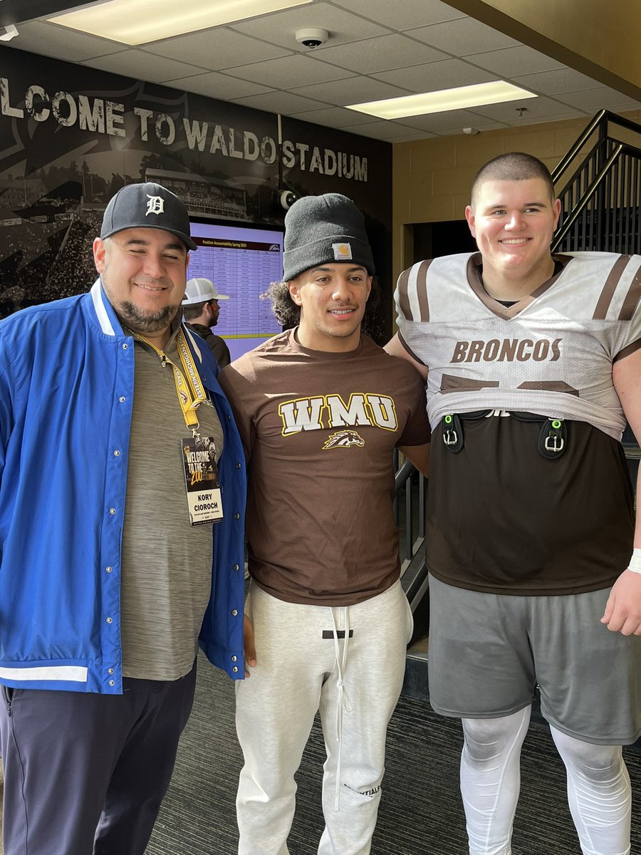 Looking forward to seeing <a href="/LVaughan2025/">Liam Vaughan</a> and <a href="/Donovan_wlw/">Donovan Triplett</a> back together this time next year <a href="/WMU_Football/">Western Michigan Football</a>!
