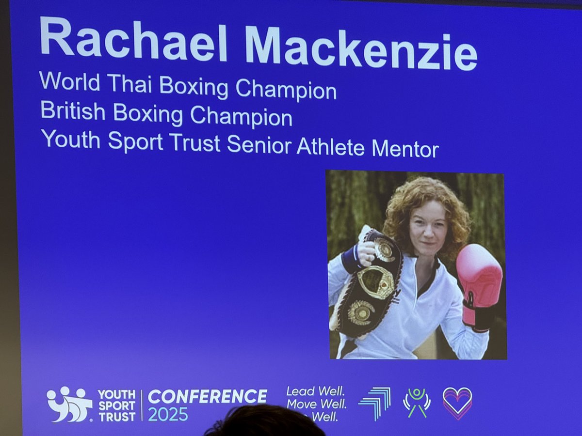VX_Int's tweet image. Global VX are in Telford for the Youth Sport Trust conference and were delighted to meet friend of VX, the awesome Rachael Jones Mackenzie giving a presentation at the exhibitor reception #vx #sport  #vxsport #ballsport #newsport