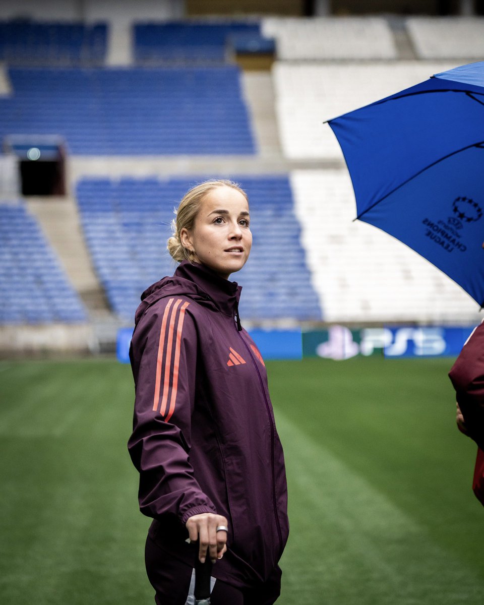 FC Bayern Frauen tweet media