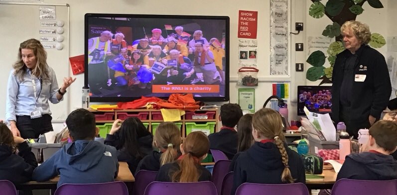 Hendrefoilan's tweet photo. As part of their topic Rainbow Fish wanted to learn about water safety. today we were lucky enough to be visited by Kate and Rob from the RNLI who told us all about how to stay safe near water and the amazing work that the @RNLI do. #hdfpRF #hdfpHaW #hdfpHCI https://t.co/LGkvdeiLaI