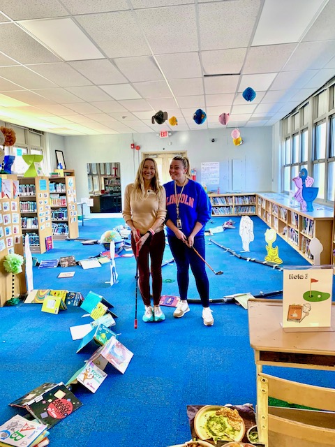 WyckoffLibrary's tweet image. I loved playing #LibraryMiniGolf with my Lincoln friends! Thank you so much @MrsHusstege for making reading such fun!!! @LincolnWPS ⛳️📚📖😍
