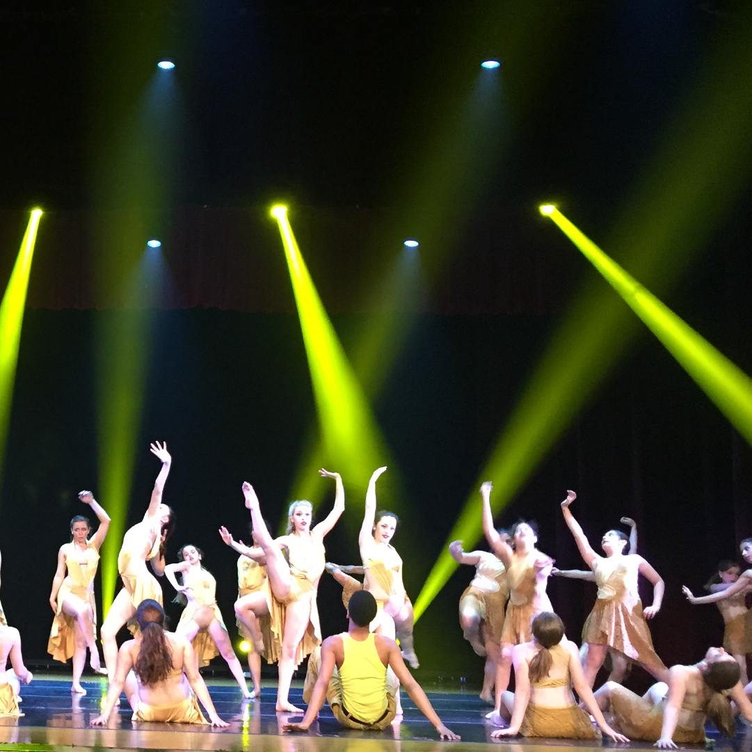 3REPAV's tweet image. Set the stage with brilliance! 3REP’s top-tier lighting solutions illuminate the stage and bring performances to life, ensuring every moment shines.

#3REP  #lightingdesign #eventlighting #eventproduction