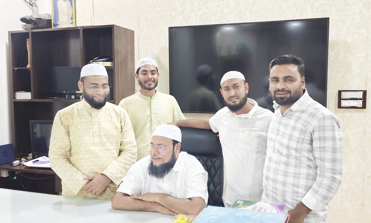 Manarul1985's tweet photo. একটু দেরি হলেও সত্যের জয় হয়েছে।
সত্যের জয় হয়েছে, মানবতার জয় হয়েছে।
মিথ্যার পরাজয় হয়েছে।
#USTM long live ❣️
Mr Mahbubul Hoque  long live ❣️ 
Jay Sangbidan ❣️ https://t.co/9ZUMpPhATu