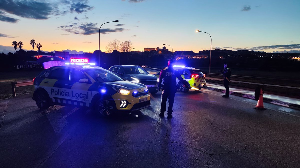 Tasques en matéria de trànsit.
Controls preventius de documentació i alcoholemia.