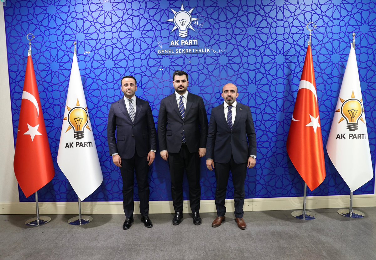Kenan BEYTER 🇹🇷 (@kenanbeyter_) on Twitter photo AK Parti Genel Sekreterimiz Sn. <a href="/eyupkadirinan/">Eyyüp Kadir İnan</a> başkanımızı ziyaret ettik.
Çalışmaları ile gençliğimize yön veren önceki dönem Gençlik Kolları Başkanımıza tevdi edilen yeni görevinde başarılar diledik.
AK Gençlik yetiştirir..
📍AK Parti Genel Merkez Binası AK Parti Genel Sekreterimiz Sn. <a href="/eyupkadirinan/">Eyyüp Kadir İnan</a> başkanımızı ziyaret ettik.
Çalışmaları ile gençliğimize yön veren önceki dönem Gençlik Kolları Başkanımıza tevdi edilen yeni görevinde başarılar diledik.
AK Gençlik yetiştirir..
📍AK Parti Genel Merkez Binası