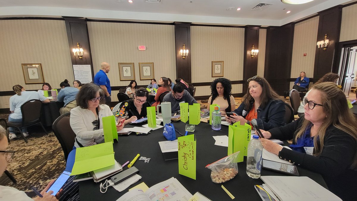 PrincipalCG5's tweet photo. RISD Academy Stars 🌟 learning to give our Stars the best access to language rich math classrooms.  CBLI - valuing every learner. @Seidlitz_Ed @RichardsonISD https://t.co/kGKIjLMXuw