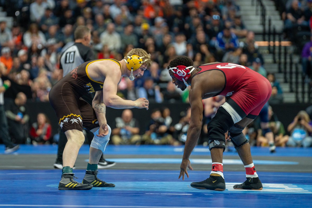 💡NCAA Spotlight💡

➡️ went 2-2 in his first-career NCAA Championships as a freshman 
➡️ logged a 🧷 against the PAC-12 Champ in Round 1 of the consolation bracket 
➡️ also earned a sudden victory on the consolation side

Congrats, Eddie Neitenbach 👏