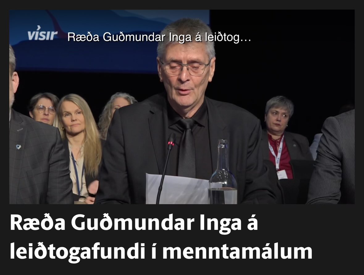 Guðmundur Ingi er augljóslega með afar takmarkað vald á enskri tungu. Það er engin glæpur.

Þar að auki er hann líklega með dyslexíu sem gerir honum erfitt fyrir að lesa upphátt og af blaði, sem eykur á óöryggið.

Hvernig datt fólkinu í kringum hann að setja hann í þessa stöðu?
