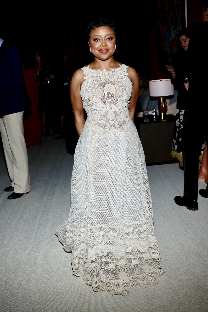 Call us a teacher’s pet because we’re obsessed 🤩

📸: @shutterstocknow
#SAGAwards #QuintaBrunson #AbbottElementary