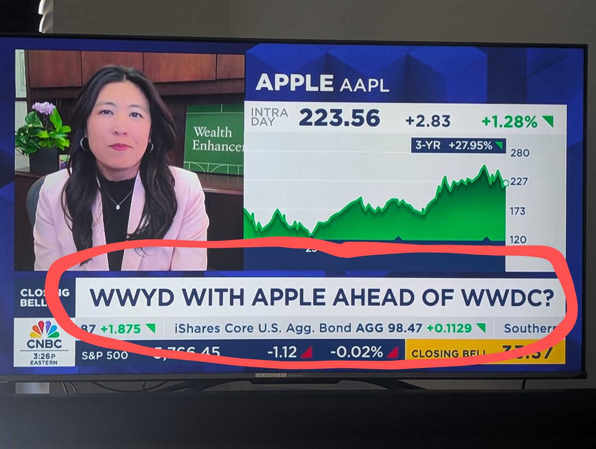 Whoever wrote this lower third deserves a raise. #cnbc #apple