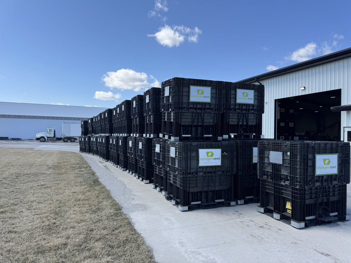 seanblomgren's tweet photo. Tell me it’s almost #plant25 - let’s roll @Asgrow_DEKALB time to test some early season vigor!!! https://t.co/ww9R3C1d6T