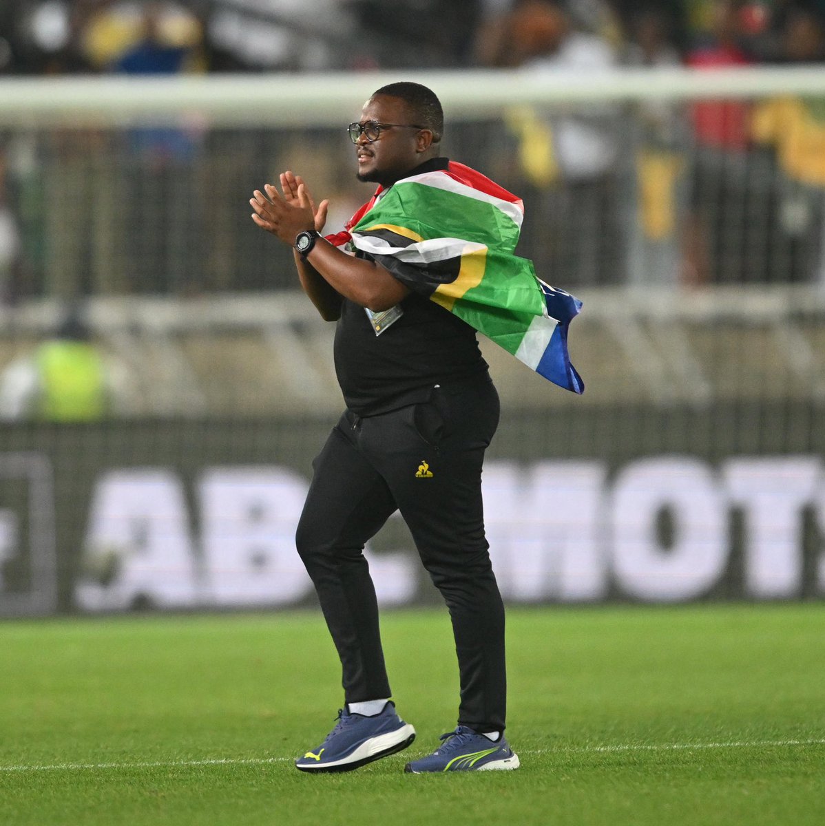 SinesiphoMali's tweet photo. Just a boy from eNgxwalane with big dreams, the dream remains alive 🥹❤️
Analyse It - Train It - Execute It 💯
#HeadTacticalAnalyst #BafanaKaofella
#Bafana #BafanaBafana #TechnicalScout https://t.co/GuX80bvMW5