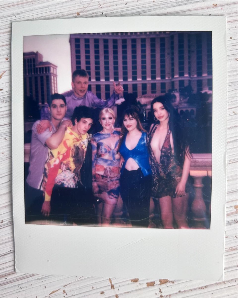 📸💥 © 𝗟𝗼𝗼𝗸 𝗮𝘁 𝘁𝗵𝗲 𝗰𝗮𝗺𝗲𝗿𝗮!
#PhotoBoothRP: 𝘴𝘮𝘪𝘭𝘦 𝘢𝘵 𝘵𝘩𝘦 𝘤𝘢𝘮𝘦𝘳𝘢.
( 🎬🍿 ) by <a href="/AnoraMovieRP/">𝖠𝗇𝗼𝙧𝖺 ᴿᴾ</a>

Polaroid taken during the recordings of #AnoraRP