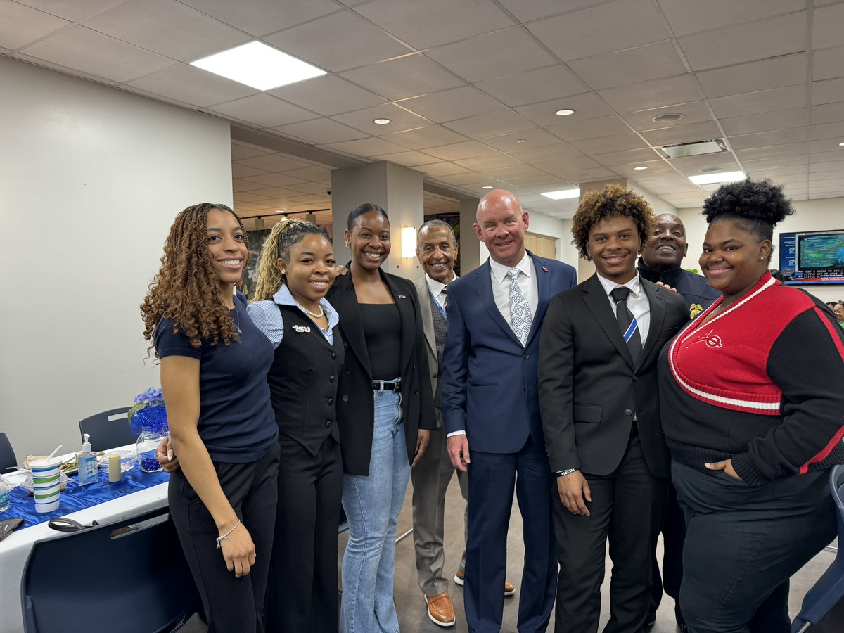 TN Comptroller (@tncot) on Twitter photo Comptroller <a href="/JasonMumpower/">Jason Mumpower</a> was very happy to enjoy lunch at <a href="/TSUedu/">Tennessee State University</a> today. Great to visit with TSU students and President Tucker. Comptroller Mumpower is committed to helping TSU succeed! Comptroller <a href="/JasonMumpower/">Jason Mumpower</a> was very happy to enjoy lunch at <a href="/TSUedu/">Tennessee State University</a> today. Great to visit with TSU students and President Tucker. Comptroller Mumpower is committed to helping TSU succeed!
