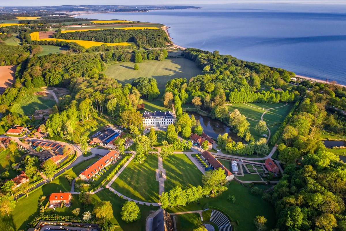 RuleProperties's tweet image. traveltuesday ✨

90 🛌 | 1 full 🛁 | 185 acres | $199,805,595

Other Schleswig Holstein, Schleswig-Holstein, 23758 Germany

Listed by: LIV Sothebys International Realty

ow.ly/VQQp50Vo2SB for the full property tour!

#RuleProperties