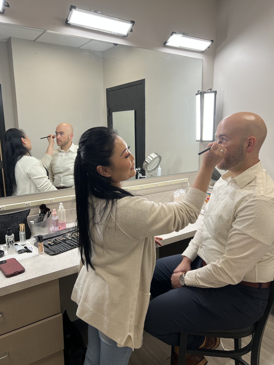 The KPA Bradley Awards (@bradleyawards) on Twitter photo TONIGHT! <a href="/kyperformingart/">Kentucky Performing Arts</a> VP of Education & Community Nick Covault joins <a href="/kelseykstarks/">Kelsey Starks</a> on <a href="/KET/">KET</a>'s #KentuckyEdition to discuss the inaugural KPA <a href="/bradleyawards/">The KPA Bradley Awards</a>.
📺 Tune into KET tonight at 6:30/5:30c, or watch online after the show: ket.org/program/kentuc…. TONIGHT! <a href="/kyperformingart/">Kentucky Performing Arts</a> VP of Education & Community Nick Covault joins <a href="/kelseykstarks/">Kelsey Starks</a> on <a href="/KET/">KET</a>'s #KentuckyEdition to discuss the inaugural KPA <a href="/bradleyawards/">The KPA Bradley Awards</a>.
📺 Tune into KET tonight at 6:30/5:30c, or watch online after the show: ket.org/program/kentuc….
