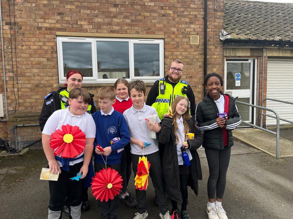 We love our community afternoons where we can come together and make amazing creations and friendships! 🌺