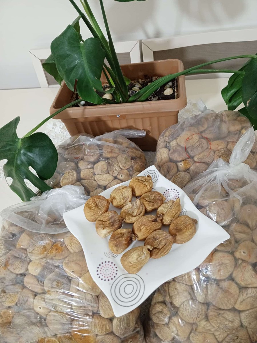 Aydin inciri 
İyi bal gibi
Yarın kargoya vereyim 
Son 3 kg 
Bayramda sevdiklerinizle beraber şeker yerine sağlıkla tuketin🙋‍♀️