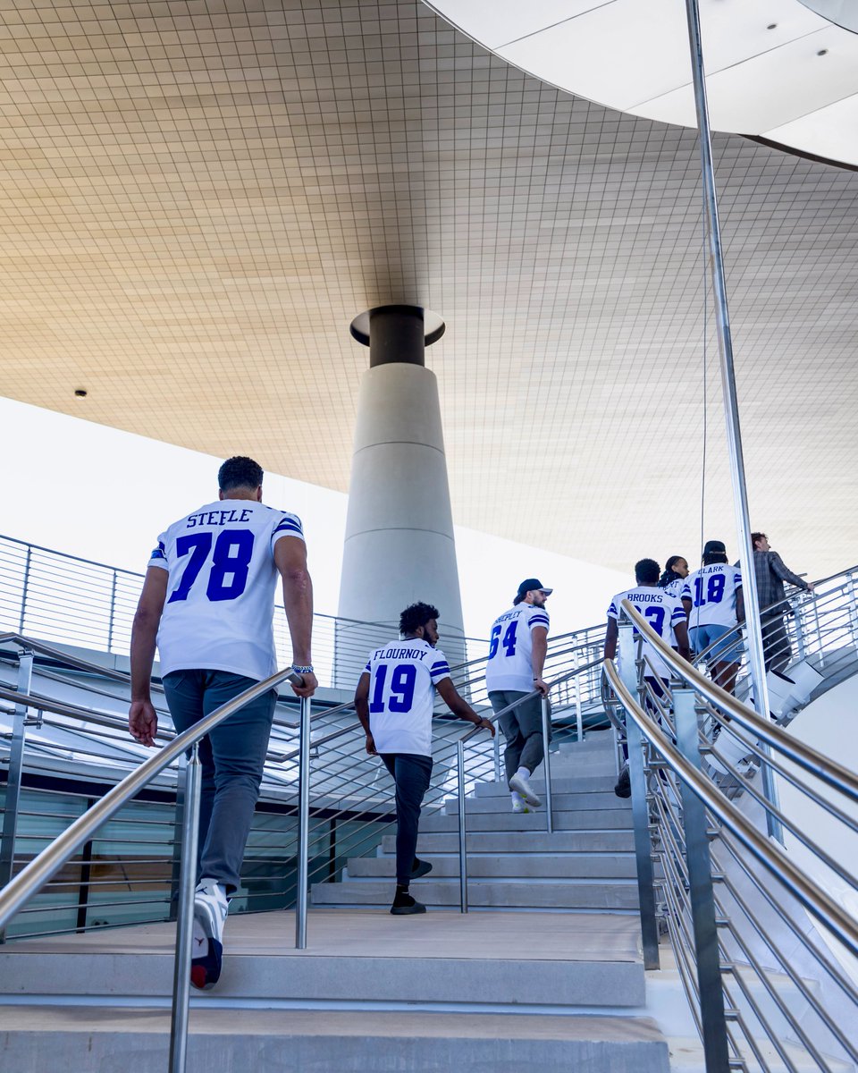 dallascowboys's tweet image. A home for our heroes 🇺🇸⭐️ 

Yesterday, we stopped by the @MohMuseum for a behind-the-scenes look into the history ahead of today's grand opening.  

🎟️ Get your tickets now at mohmuseum.org!
