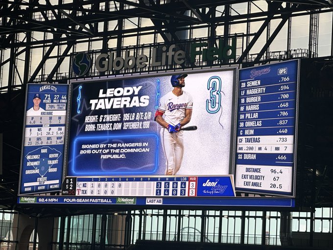 Gm6Wb14XIAAd6P7?format=jpg&name=small