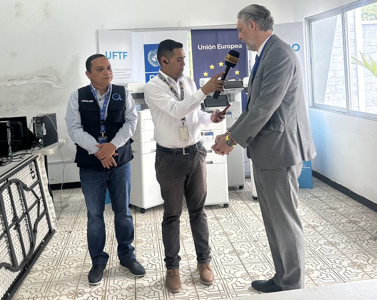 UFTFHONDURAS's tweet photo. ¡Buenas noticias! 

Gracias a la colaboración del @PNUDHonduras  y @UEenHonduras , en el marco del proyecto EuroElect-H, la UFTF dispondrá de  10 equipos de impresión, escaneo y fotocopiado que fortalecerán el trabajo de documentación y auditoría en la #DASO. https://t.co/6rhlxsSKmX