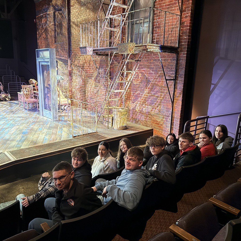 Students in English 3 went to see the play they are reading, The Glass Menagerie by Tennessee Williams. It was a great experience at the Indiana Repertory Theatre in Indy.  Students gave it 3.9 ⭐️⭐️⭐️ out of 5.