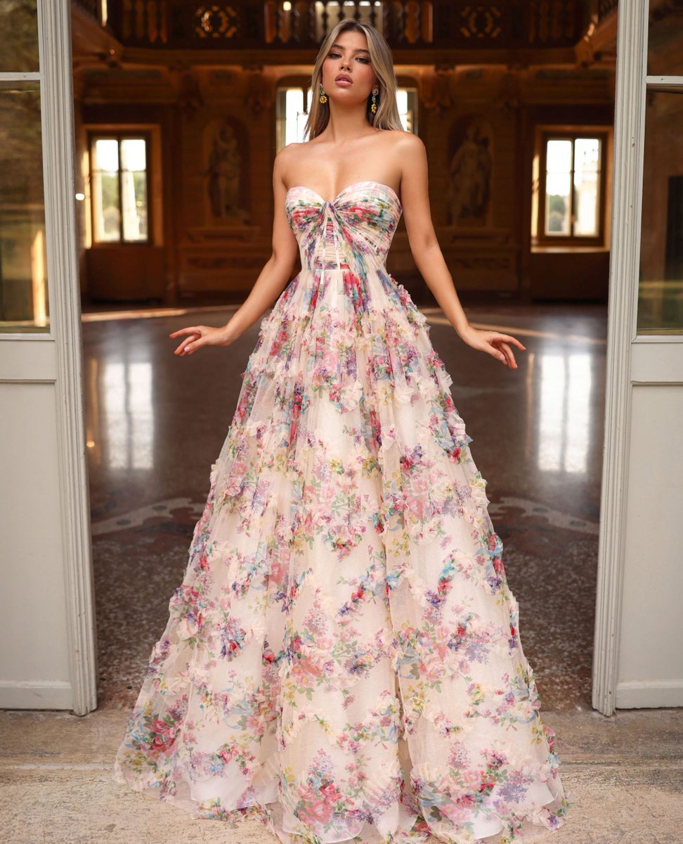 alyceparis's tweet image. A dress that speaks to you💗⁠
⁠
 AP style | 61957 ⁠
⁠
#alyceparis  #prom25 #spring25 #prom 

l8r.it/QMjU