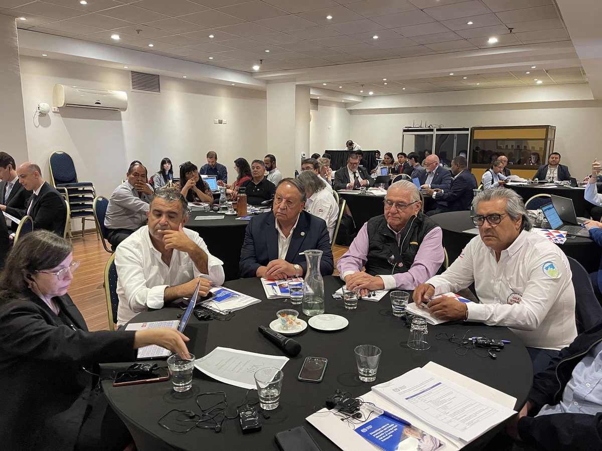 CNTCCHILE's tweet photo. En el taller de Perspectivas regionales y nacionales: Identificación de oportunidades y desafíos, temas específicos y buenas prácticas para el sector del transporte por carretera. Conversamos de una conducción de Jornada Universal Convenio 153 con Fabio Bertranou de @OITconosur https://t.co/bVKpROMMQN