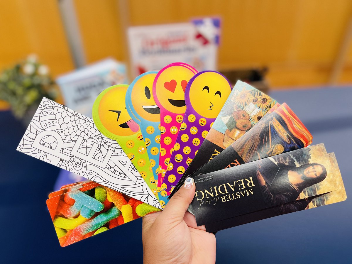Stop by the ILC to grab a quick 2-minute origami bookmark template—perfect for keeping your place in notes or books! 📚✂️ Short on time?🙅🏻‍♀️⏰ No worries! You can also grab a ready-to-use bookmark anytime! ✅