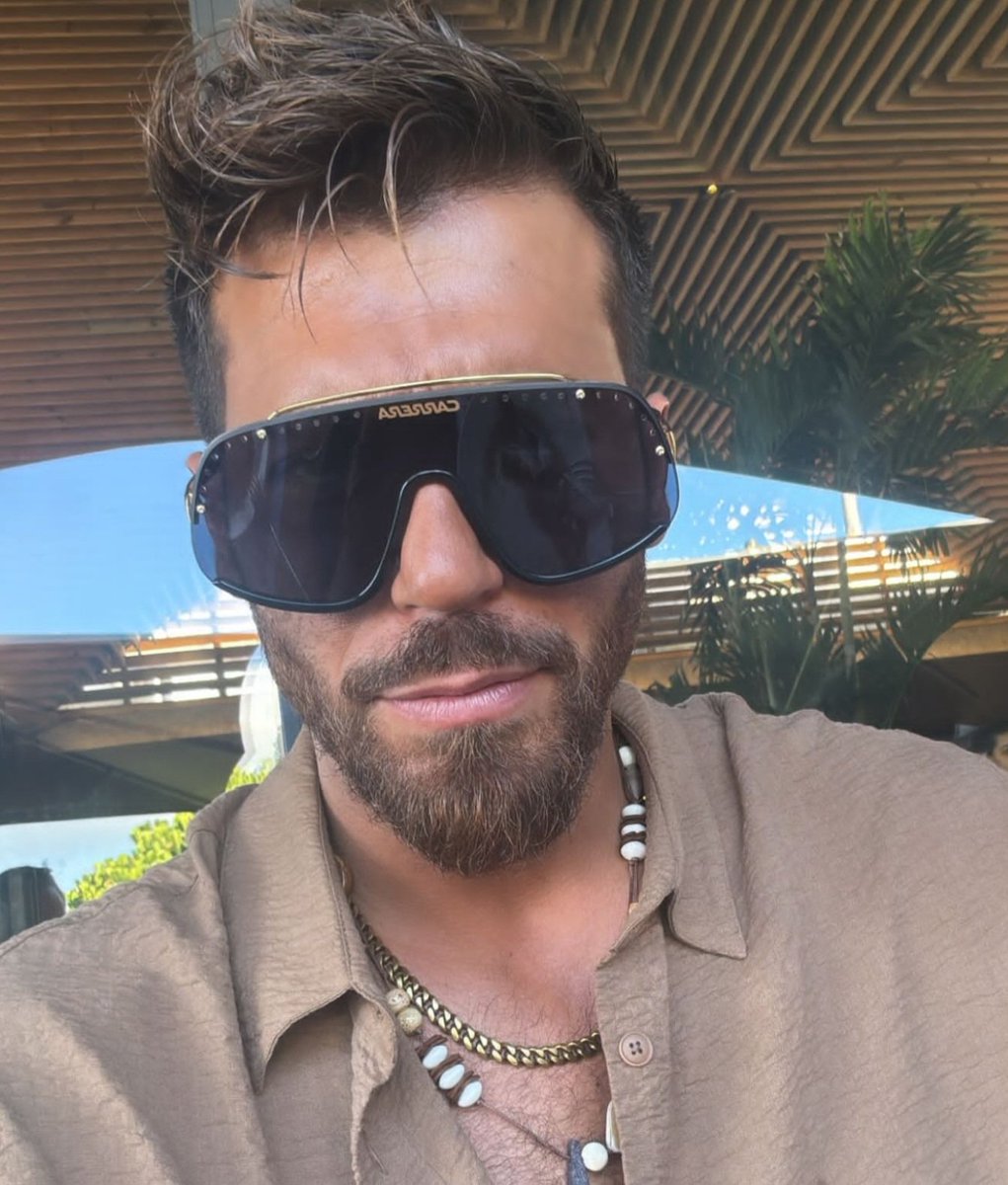 CAN AMORE...
 El próximo sin gafas    🙏🏻 PORFI 🙏🏻😉

#CanYaman ⭐️
#ElTurco 🗡