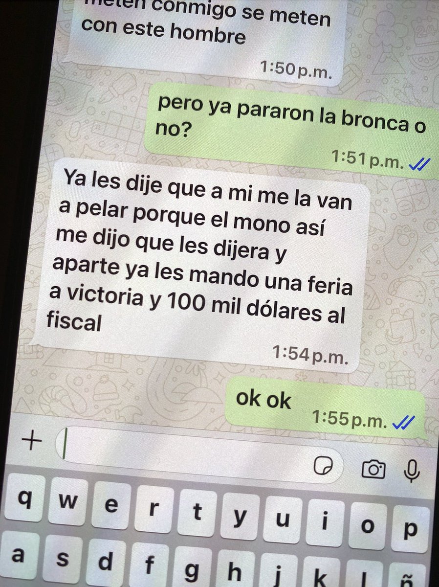 MasFelona's tweet photo. #reynosafollow @Furia_Tinta @FuriaNegra77   se acuerdan del notario Roberto Borges,nos mandaron los datos de la casa que se chingo junto con el mono del cdg en calle sierra milpas 842 de las fuentes seccion lomas y dice se la van a pelar,que ya le dieron 100 mil dolares al fiscal https://t.co/llbEEehRte