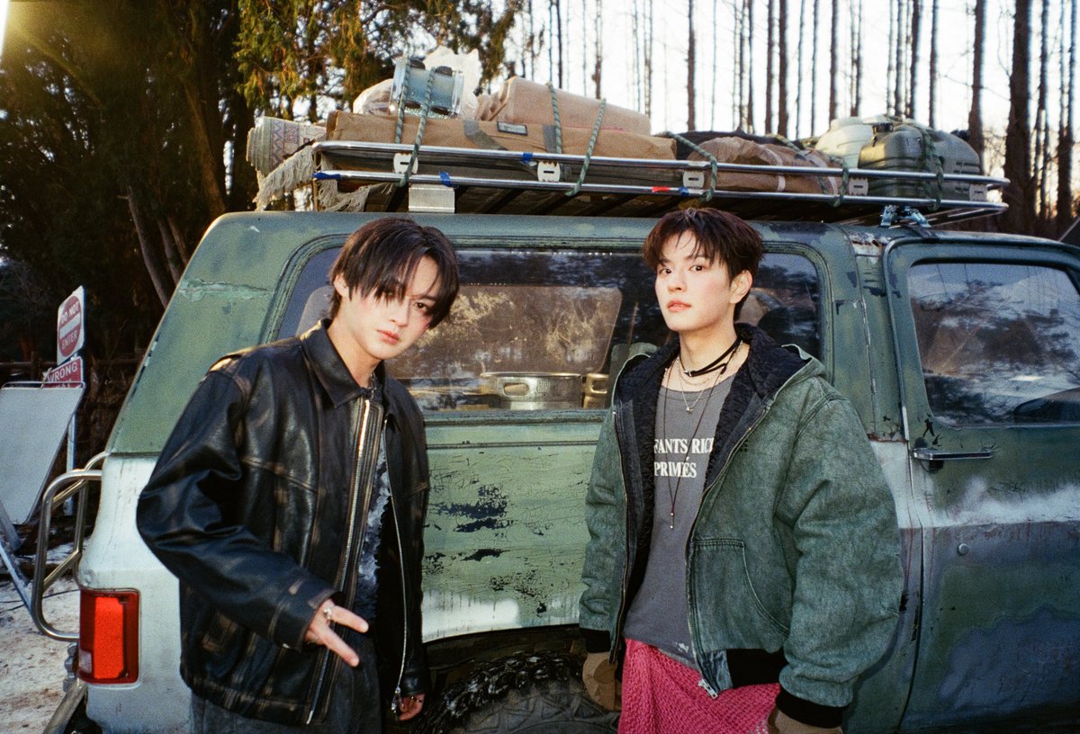 StrayKidsGlobal's tweet photo. 🎞️ Trending Party 🎞️

STAY, our last M/V will be released in 30 minutes! Are you you ready for CINEMA? Use the tags! We can't wait 🤩

LEE KNOW SEUNGMIN CINEMA MV
#Cinema_SeungminxLeeKnow
#Seungmin #LeeKnow
@Stray_Kids https://t.co/W7uqjtYAoW