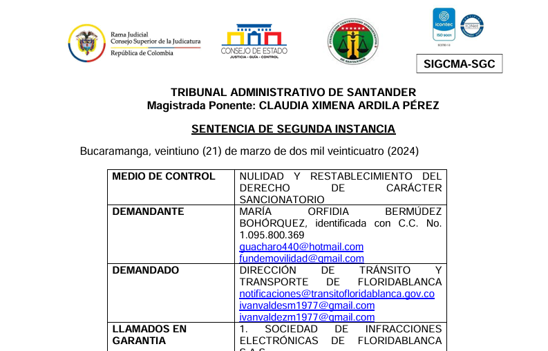 JurisprudenCol's tweet photo. El trámite de imposición de sanción por infracción de normas de tránsito captadas por medios electrónicos y la indebida notificación

El Código Nacional de Tránsito Terrestre – Ley 769 de 2002- en su artículo 13510, consagra el procedimiento que la autoridad de tránsito debe seguir para la imposición de un comparendo ante la comisión de una contravención. La norma mencionada, preceptúa que las autoridades competentes podrán contratar el servicio de medios técnicos y tecnológicos que permitan evidenciar la comisión de infracciones o contravenciones, el vehículo, la fecha, el lugar y la hora y en tal caso, «enviará por correo dentro de los tres (3) días hábiles siguientes la infracción y sus soportes al propietario, quien estará obligado al pago de la multa».

El aparte normativo subrayado en precedencia fue declarado exequible por la Corte Constitucional mediante sentencia C-980 de 2010. En esa oportunidad el alto tribunal consideró lo siguiente: (…) no establece una forma de responsabilidad objetiva ni viola el derecho al debido proceso, pues una interpretación sistemática y armónica de la misma, permite advertir que el propietario del vehículo está en capacidad de comparecer al proceso administrativo para ejercer la defensa de sus intereses, de manera que la obligación de pagar la multa solo se produce cuando se establezca su culpabilidad, es decir, cuando se pruebe que él fue quien cometió la infracción, o cuando éste lo admita expresa o implícitamente.

La Corte en la sentencia antes referida advirtió que al ordenar dicha norma el envío por correo del comparendo y sus soportes al propietario, e imponer a éste la obligación de pagar la multa en los casos en que la infracción se detecta por medios técnicos y tecnológicos, no indica que la sanción se produce de forma automática, derivada de la sola notificación. Asimismo, precisó que el sentido de la notificación de la infracción al propietario cumple la doble función de enterarlo sobre la existencia del comparendo, y a su vez, de permitirle comparecer al proceso administrativo para defender y hacer valer sus derechos, cuando así lo considere.

Sobre los medios establecidos en la ley para la notificación, también se pronunció la Corte Constitucional en sentencia T-051 de 2016, puntualizando que el principal medio al que deben recurrir las autoridades de tránsito es el envío de la infracción y sus soportes a través de correo; sin embargo, si no es posible surtir ese conducto, se deberán agotar todas las opciones de notificación reguladas en el ordenamiento jurídico, lo cual incluye los medios dispuestos en el CPACA para dar a conocer el comparendo respectivo a quienes estén vinculados en el proceso contravencional, ello, por cuanto la finalidad de la notificación no es otra que informar al implicado sobre la infracción que se le atribuye, para que pueda ejercer su derecho de defensa.

Aunado a lo anterior, en dicha oportunidad, con base en lo preceptuado en el Código Nacional de Tránsito, la Corte Constitucional indicó lo siguiente: (…)   A través de medios técnicos y tecnológicos es admisible registrar una infracción de tránsito, individualizando el vehículo, la fecha, el lugar y la hora, lo cual constituye prueba suficiente para imponer un comparendo, así como la respectiva multa, de ser ello procedente (Artículo 129). 2. Dentro de los tres días hábiles siguientes se debe notificar al último propietario registrado del vehículo o, de ser posible, al conductor que incurrió en la infracción (Artículo 135, Inciso 5). 3. La notificación debe realizarse por correo certificado, de no ser posible se deben agotar todos los medios de notificación regulados en la legislación vigente (Artículo 135, inciso 5 y Sentencia C-980 de 2010).

A la notificación se debe adjuntar el comparendo y los soportes del mismo (Artículo 135, inciso 5 y Ley 1437 de 2011, Artículo 72). 5. Una vez recibida la notificación hay tres opciones: a. Realizar el pago (Artículo 136, Numerales 1, 2 y 3). b. Comparecer dentro de los 11 días hábiles siguientes a la notificación de la infracción y manifestar inconformidad frente a la misma, evento en el cual se debe realizar audiencia pública (Artículo 136,

Inciso 2 y 4 y Artículo 137). c. No comparecer dentro de los 11 días hábiles siguientes a la notificación de la infracción. En este evento, si la persona no comparece dentro de los 30 días hábiles siguientes a la infracción se debe realizar la audiencia. (Artículo 136, inciso 3 y Artículo 137). 6. En la audiencia puede comparecer por sí mismo el presunto infractor o por medio de apoderado, quien debe ser un abogado en ejercicio (Artículo 138). 7. En audiencia se realizarán descargos y se decretarán las pruebas solicitadas y las que se requieran de oficio, de ser posible se practicarán y se sancionará o absolverá al presunto contraventor (Artículo 136, inciso 4). 8. Contra los autos proferidos en audiencia procede el recurso de reposición, el cual podrá ser presentado y sustentado en la misma audiencia y el recurso de apelación, el cual únicamente procede contra la resolución, con la que se ponga fin a la primera instancia (Artículo 142). (…)

Así las cosas, en relación con la notificación de las infracciones de tránsito registradas a través de medios técnicos y tecnológicos, la Sala concluye que las autoridades de tránsito tienen la obligación de agotar todos los medios de notificación establecidos en la legislación vigente y cumplir con los requisitos determinados para que esta sea válida, con el fin de que el presunto infractor se entere del comparendo y pueda ejercer sus derechos de defensa y contradicción en las actuaciones administrativas.

Portal de actualización Jurisprudencial. Solicita tu suscripción aquí 👉 https://t.co/LAQoZz9cUI