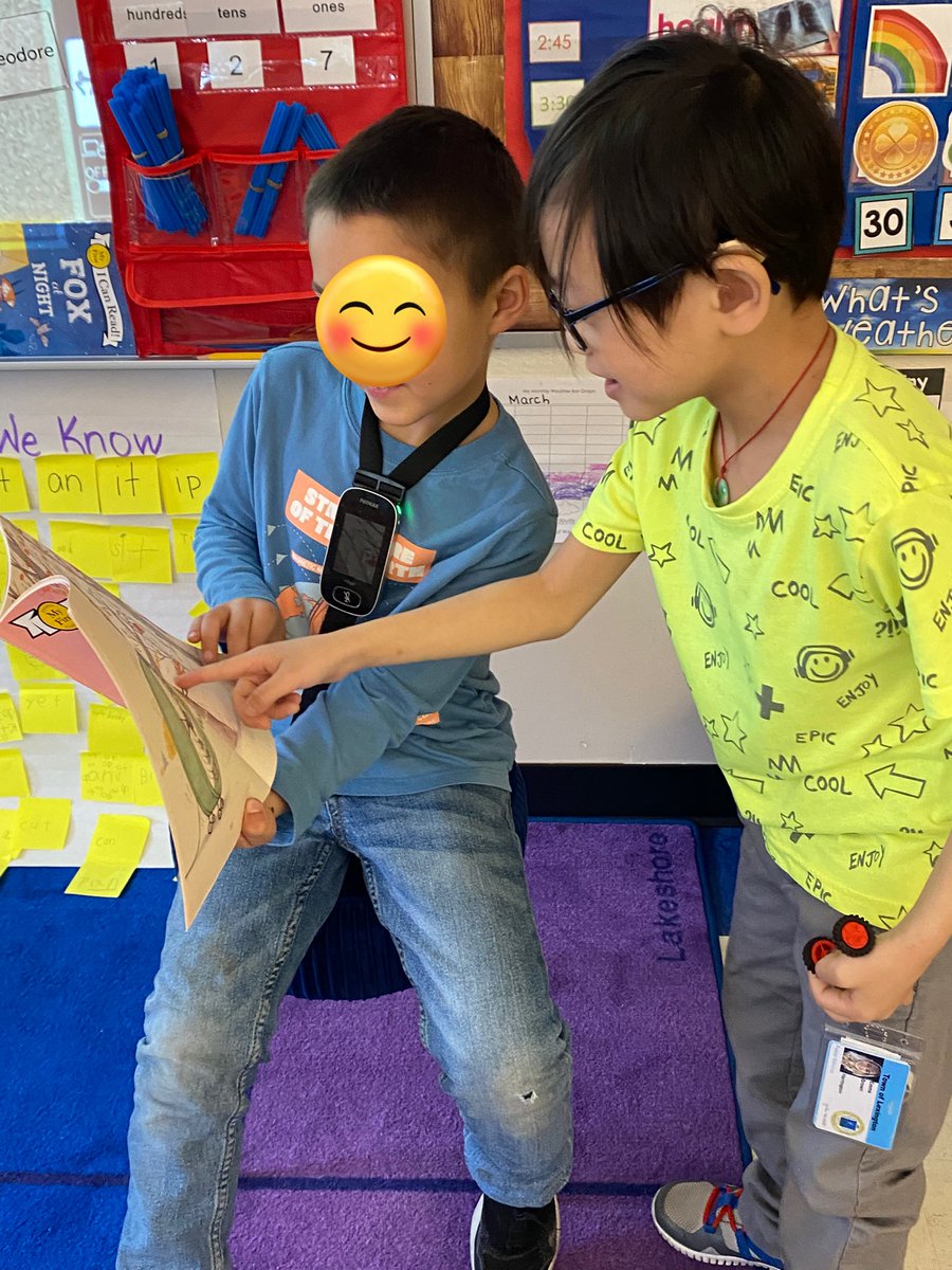 ms_vento12's tweet image. Understanding our differences and being rockstar HAWKS by using a personal FM mic! #WeAllBelong 📚☺️ @HarringtonHAWKS @lexingtonsuper @LPSLiteracyK5