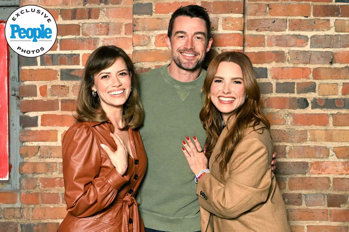 xRememberOTH's tweet image. always emosh when this cast reunites! 🥹