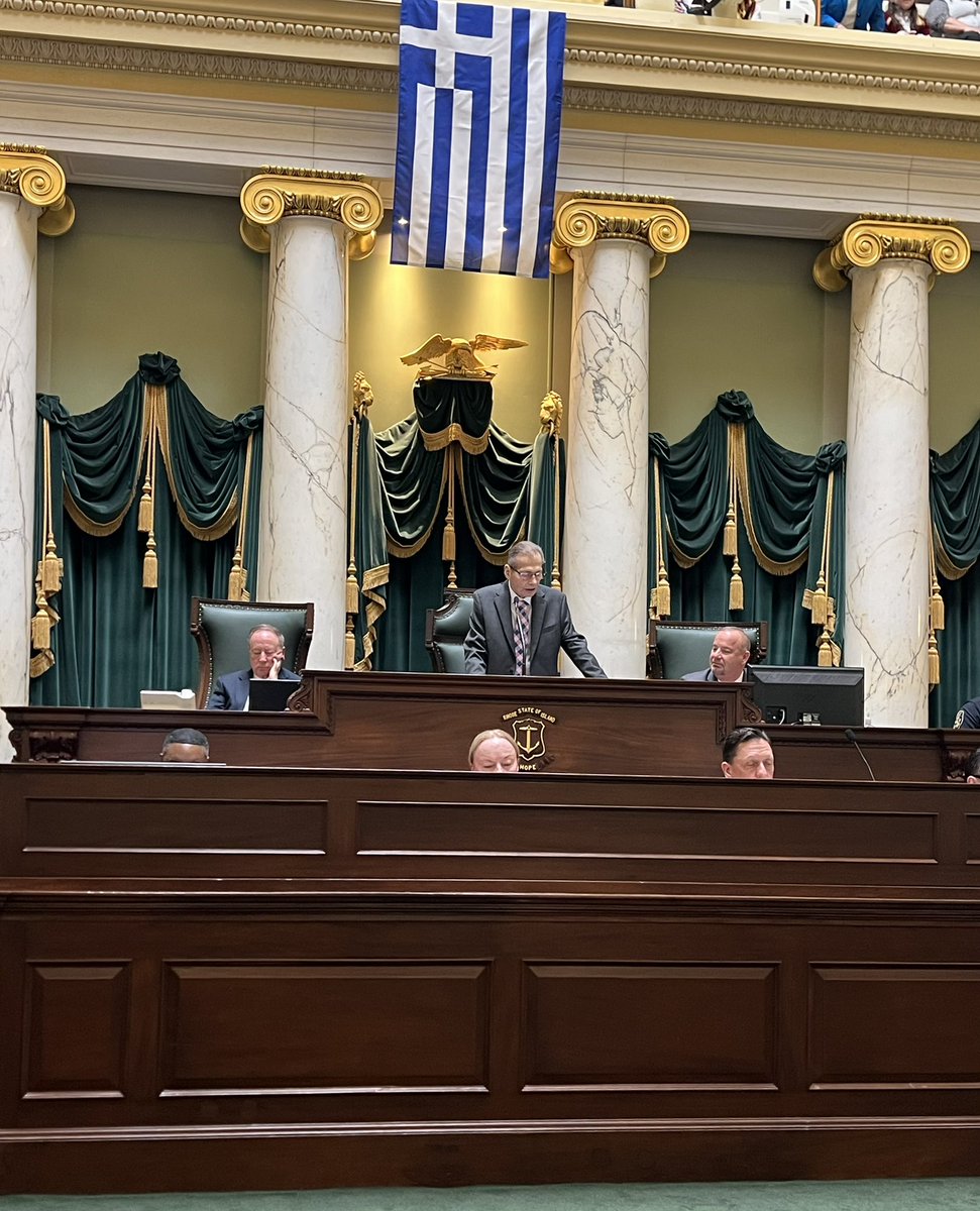 Great to have President <a href="/SenatorRuggerio/">Dominick Ruggerio</a> back at the helm of the senate!